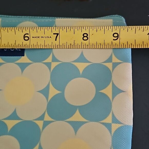 NWT The Company Store “Flowers” Cosmetic Bag / Make-Up Pouch New - Picture 4 of 5